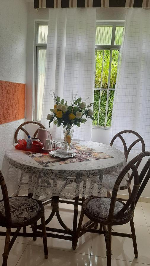 Bem Localizado Apartamento 2 Quartos Orla Rio Vermelho Ha 20 Min Da Barra-Ondina Internet Arcondicionado Salvador Buitenkant foto